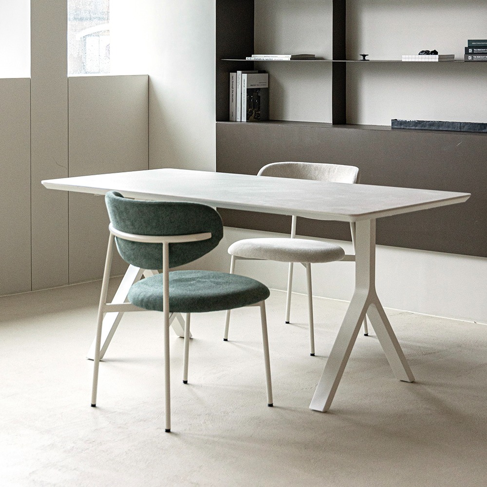 Stork - Ceramic Table / Square